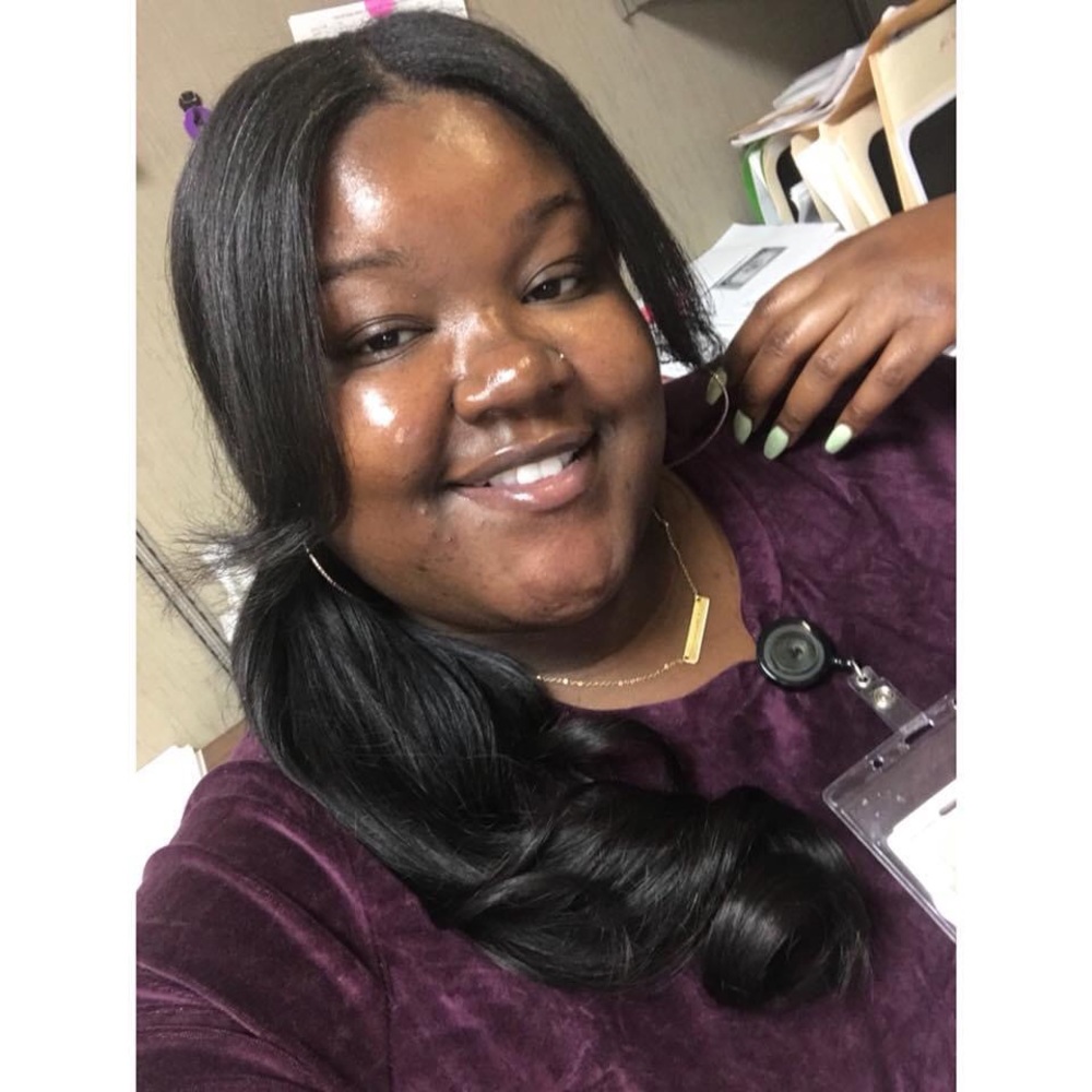 Meet your Posher, Jelisha